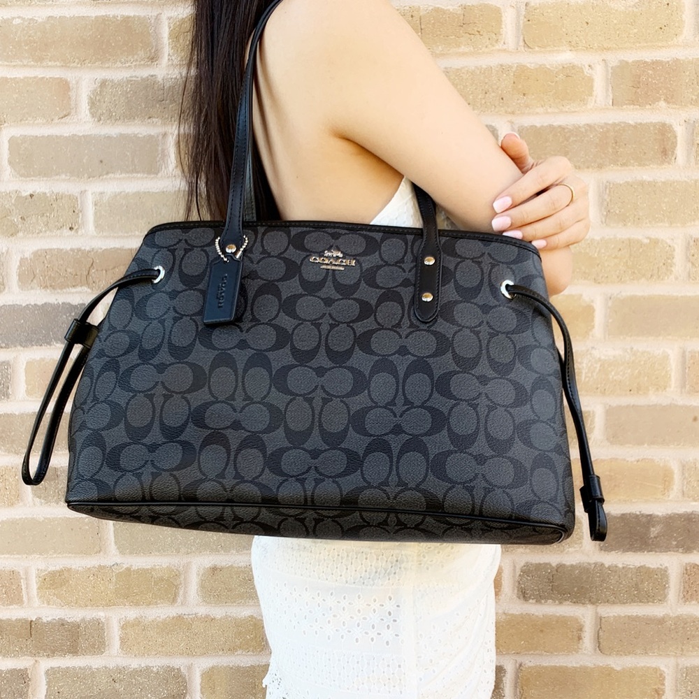Coach Large carryall tote black Signature SALE‼️‼️ - Picture 5 of 5